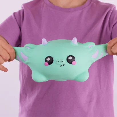 Колекційна іграшка-антистрес SMOOSHZEES серії &quot;Snugzees&quot; – ДРАКОН ДЖЕЙД