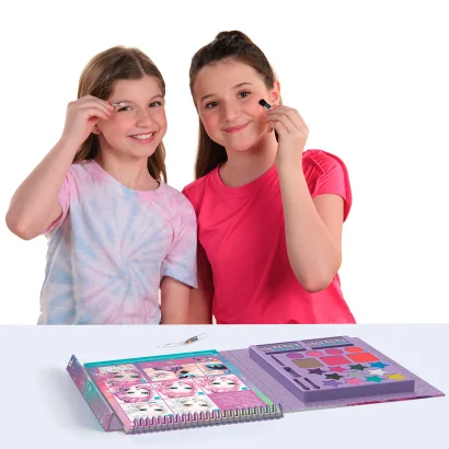 Набір для творчості NEBULOUS STARS &ndash; СКЕТЧБУК: МАКІЯЖ, СЯЙВО ГАЛАКТИК