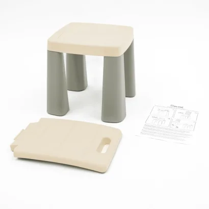 Дитячий пластиковий стіл і 2 стільці 04680/11