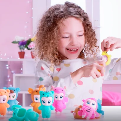 Колекційна фігурка - МАЛЮКИ В КОСТЮМЧИКАХ (14 шт., в диспл.)