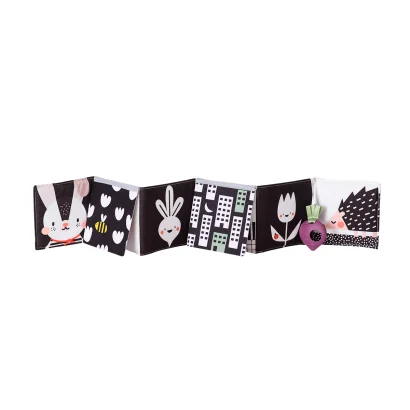 Розвиваюча книжка-розкладушка колеції "Садочок у місті" &ndash; ЗАЙЧИКИ