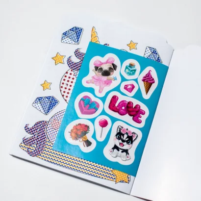 Водна розмальовка "Дівчата" 10171026, 8 сторінок, 20 наліпок