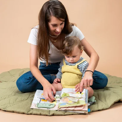 Розвивальна м'яка книжка колекції "Садочок у місті" &ndash; БІЗІБУК ЗАЙЧЕНЯТКА