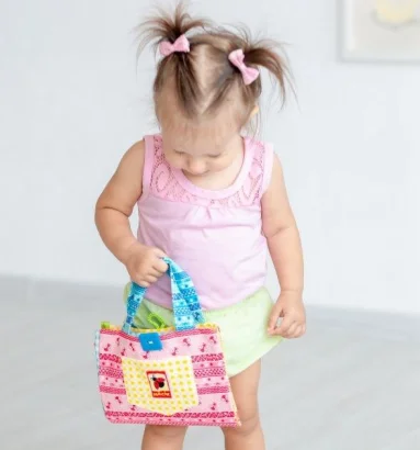 Розвиваюча іграшка &quot;Будиночок-сумочка&quot; МС 040702-01