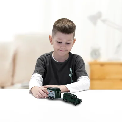 Ігровий набір - LAND ROVER (з причіпом і фігурками коней)