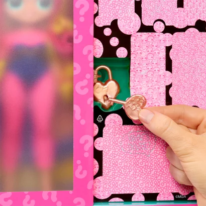 Ігровий набір з лялькою L.O.L. SURPRISE! серії "O.M.G. Eye Spy" &ndash; СУПЕРГЕРОЙКА (з аксес.)