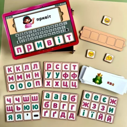 Планшет для дівчаток &quot;Збери слово за картинкою&quot; Ubumblebees (ПСД199-УКР) PSD199-UKR українською мовою