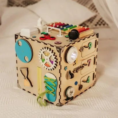 Розвиваюча іграшка Бізікуб Temple Group TG200126 30х30х30см Натуральний