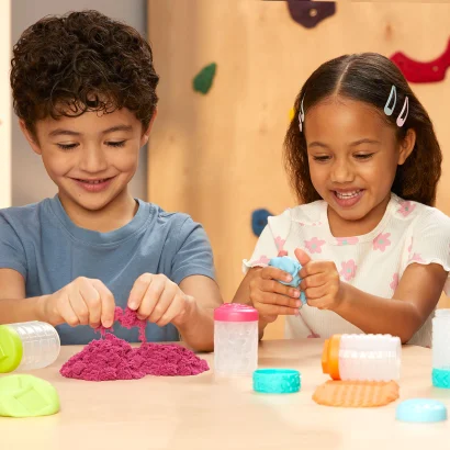 Набір для ліплення 2-В-1 WONDER FACTORY &ndash; ЯСКРАВИЙ СТАРТ: МАСА ДЛЯ ЛІПЛЕННЯ І ПІСОК (в ас., в дисп)