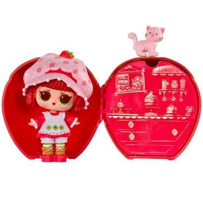 Ігровий набір з лялькою L.O.L. SURPRISE! серії "Loves Strawberry Shortcake" &ndash; ШАРЛОТТА-СУНИЧКА ТА ДРУЗІ