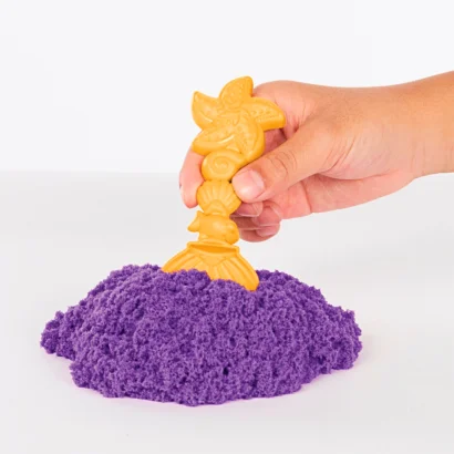 Набір піску для дитячої творчості - KINETIC SAND V2 ЗАМОК З ПІСКУ (фіолетовий, 454 g, аксес.)