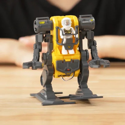 Ігровий набір з фігуркою ASTROPOD &ndash; МІСІЯ &laquo;РУХАЙСЯ В ЕКЗОСКЕЛЕТІ&raquo; (деталі екзоскелета, фігурка)