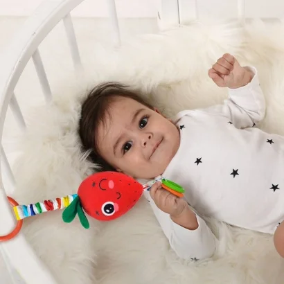 Брязкальце-підвіска з прорізувачем &quot;Полуниця&quot; МС 110604-18                                                           