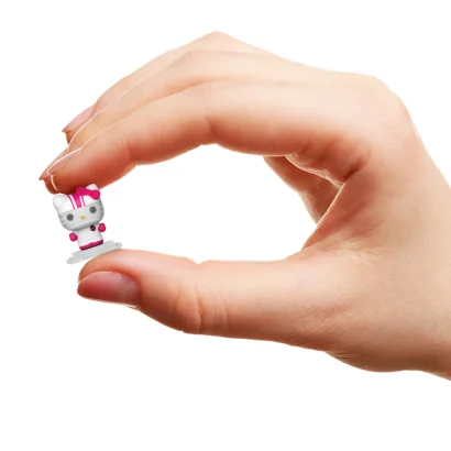 Набір фігурок BITTY POP! Rides серії "Sanrio" - ХЕЛОУ КІТТІ ТА ПЕРЕГОНОВИЙ АВТОМОБІЛЬ