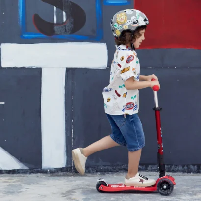 Захисний шолом MICRO - СТИКЕР (52-56 сm, M)