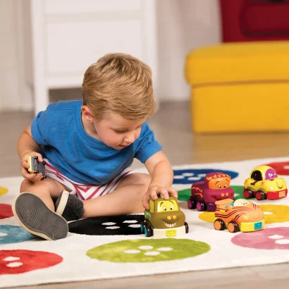 Ігровий набір - ЗАБАВНИЙ АВТОПАРК (4 гумові машинки-брязкальця, квадр. упак.)