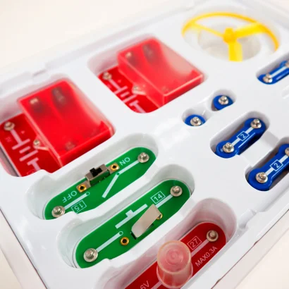 Конструктор електронний DOKA &quot;ДО ЗЛЕТУ ГОТОВІ!&quot;