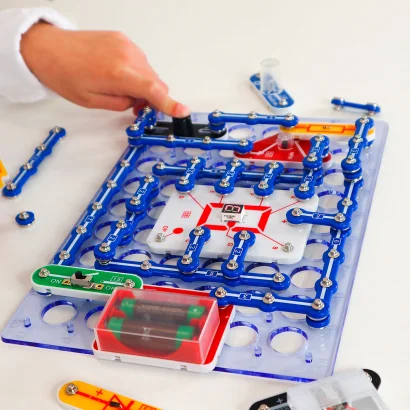 Конструктор електронний DOKA ШКОЛА &quot;999+ СХЕМ&quot;