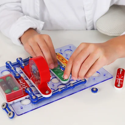 Конструктор електронний DOKA &quot;ПЕРШІ КРОКИ В ЕЛЕКТРОНІЦІ&quot; (Набір В, 15 схем)