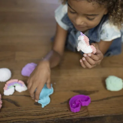 Набір кулькового пластиліну EDUCATIONAL INSIGHTS - КАЗКОВЕ КОРОЛІВСТВО (2 формочки, 4 кольори)