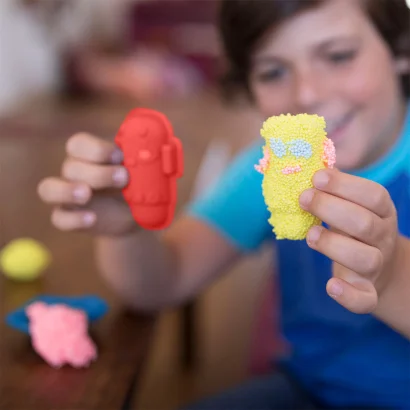 Набір кулькового пластиліну EDUCATIONAL INSIGHTS - СВІТ РОБОТІВ (2 формочки, 4 кольори)