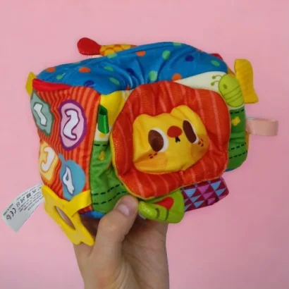 Розвиваюча гра &quot;Серветниця&quot;, пискавка, шелесткі елементи, прорізувач, люстерко, килимки