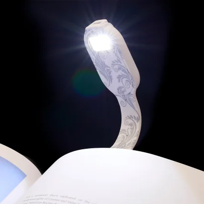 Закладка-ліхтарик FLEXILIGHT Rechargeable серії «Класика» - БІЛІ КВІТИ