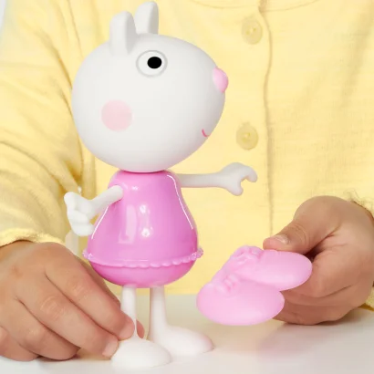Ігровий набір PEPPA FIGURINES серії "Модна пригода" - ОДЯГНИ СЮЗІ