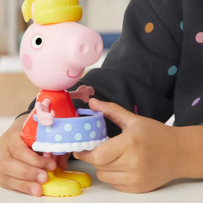 Ігровий набір PEPPA FIGURINES серії "Модна пригода" - ОДЯГНИ ПЕППУ