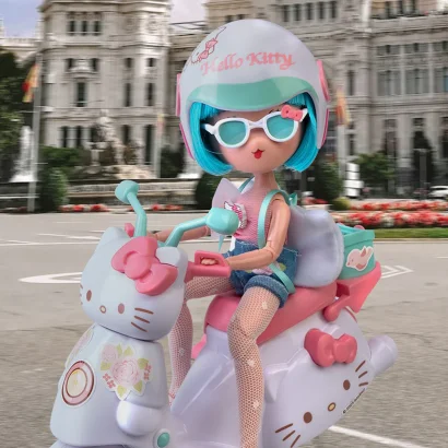 Ігровий набір 4SF MANGA DOLLS серії "Hello Kitty" &ndash; КРАСУНЯ ПІНК НА СКУТЕРІ (з аксес.)