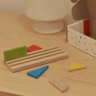 Іграшка дерев'яна "Фігури і тіні"