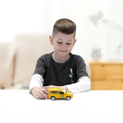 Автомодель серії &quot;Шеврони Героїв&quot; – TOYOTA PRADO – &quot;ХАРТІЯ&quot;