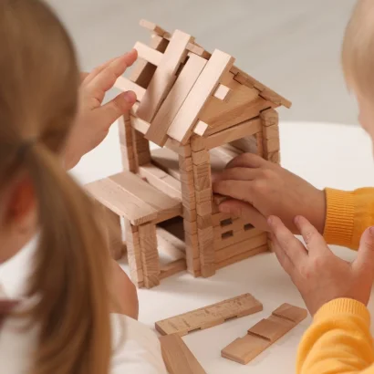 Конструктор дерев'яний Будиночок з верандою 102 дет.