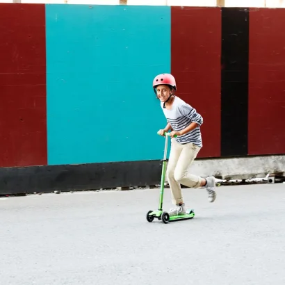 Самокат MICRO серії &quot;Maxi Deluxe&quot; - ЗЕЛЕНИЙ (до 50 kg, триколісний)