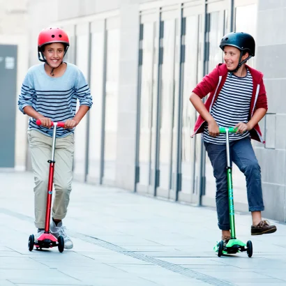 Самокат MICRO серії "Maxi Deluxe" - ЧЕРВОНИЙ (до 50 kg, триколісний)