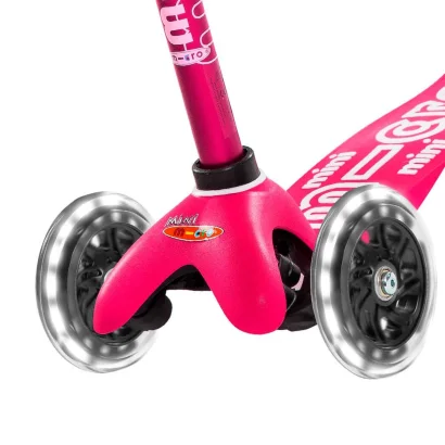 Самокат MICRO серії Mini Deluxe LED – Рожевий