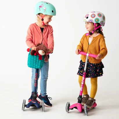 Самокат MICRO серії "Mini Deluxe Foldable LED" &ndash; РОЖЕВИЙ (складаний, до 50 кг (kg), триколісний, світло)