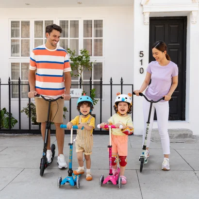 Самокат MICRO серії "Mini Deluxe Foldable LED" &ndash; БЛАКИТНИЙ ОКЕАН (складаний, до 50 кг (kg), триколісний, світло)