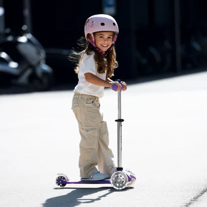 Самокат MICRO серії "Mini Deluxe Fairy Glitter LED" &ndash; ПУРПУРОВИЙ (до 50 kg, 3-х колісний, світло)