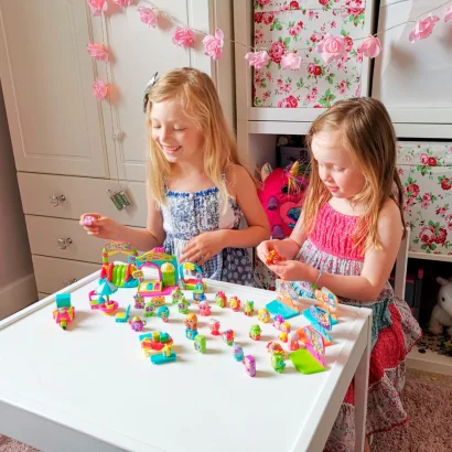 Набір фігурок MOJI POPS S1 &ndash; КОРОБОЧКА ПРИГОД (2 фігурки, сцена)