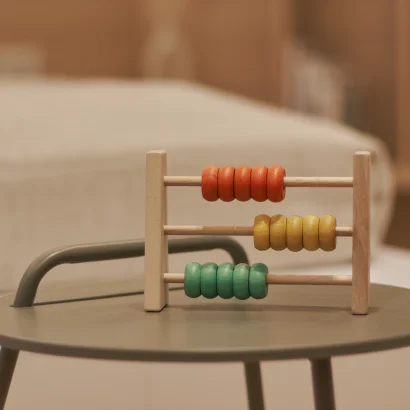 Дерев'яна рахівничка для малюків 15 кілець