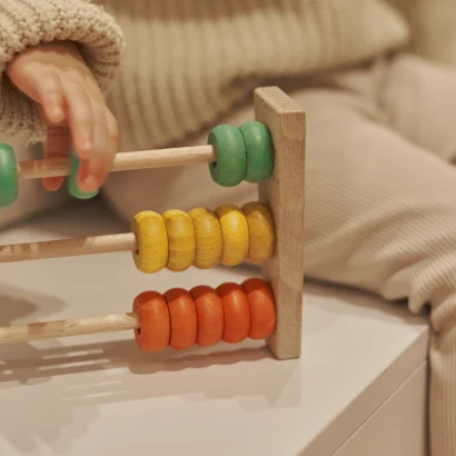 Дерев'яна рахівничка для малюків 15 кілець