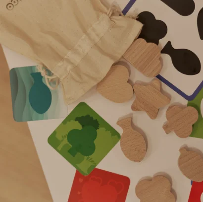 Розвивальна гра Сенсорний мішечок із дерев'яними фігурками