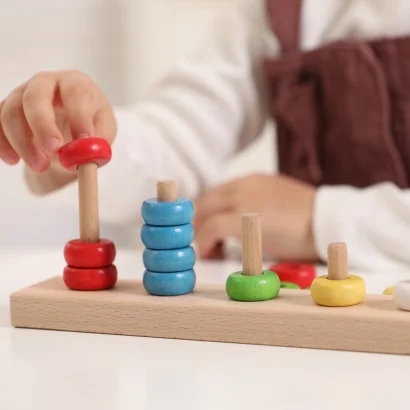 Пірамідка-рахівничка для малюків