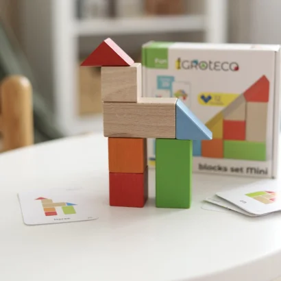 Розвивальні дерев'яні кубики для малюків кольорові 9 шт