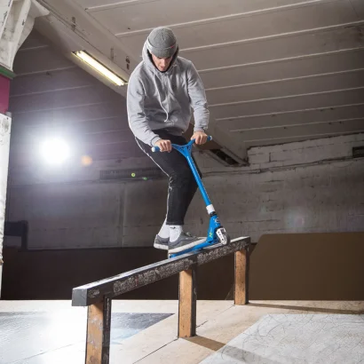 Самокат MICRO серії "Trixx &amp; Ramp" - СИНІЙ (до 100 kg, двоколісний, алюмін.)