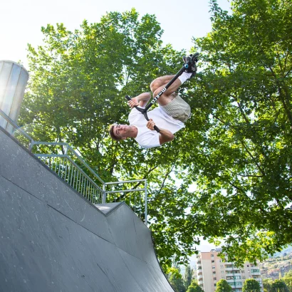 Самокат MICRO серії "Ramp" &ndash; ЧОРНИЙ (до 100 kg, двоколісний)