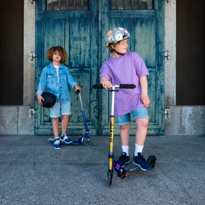 Самокат MICRO серії "Sprite LED" &ndash; НЕОХРОМ (до 100  кг (kg), двоколісний, світло)