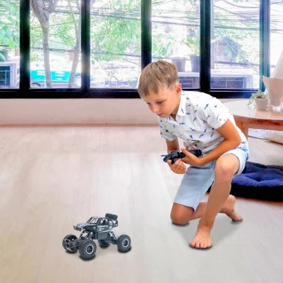 Автомобіль OFF-ROAD CRAWLER з р/к - ROCK SPORT (чорний, акум. 3,6V, метал. корпус, 1:20)